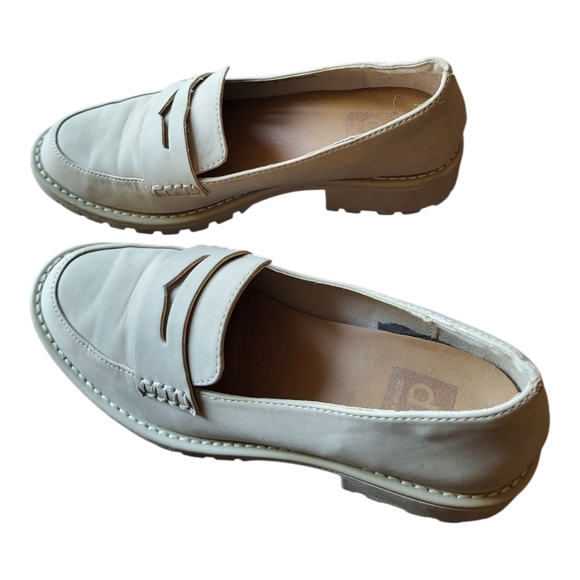 DV by Dolce Vita Shoes - DV by Dolce Vita Cream Catalina Flats with Chunky Sole - Size 7.5